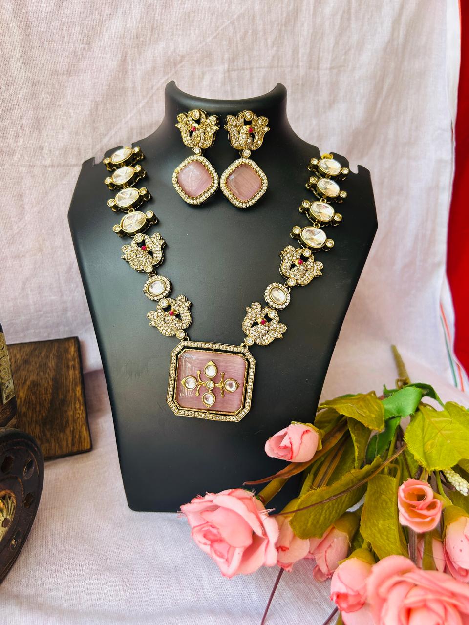 Elegant Kundan Pink Stone Necklace Set with Earrings