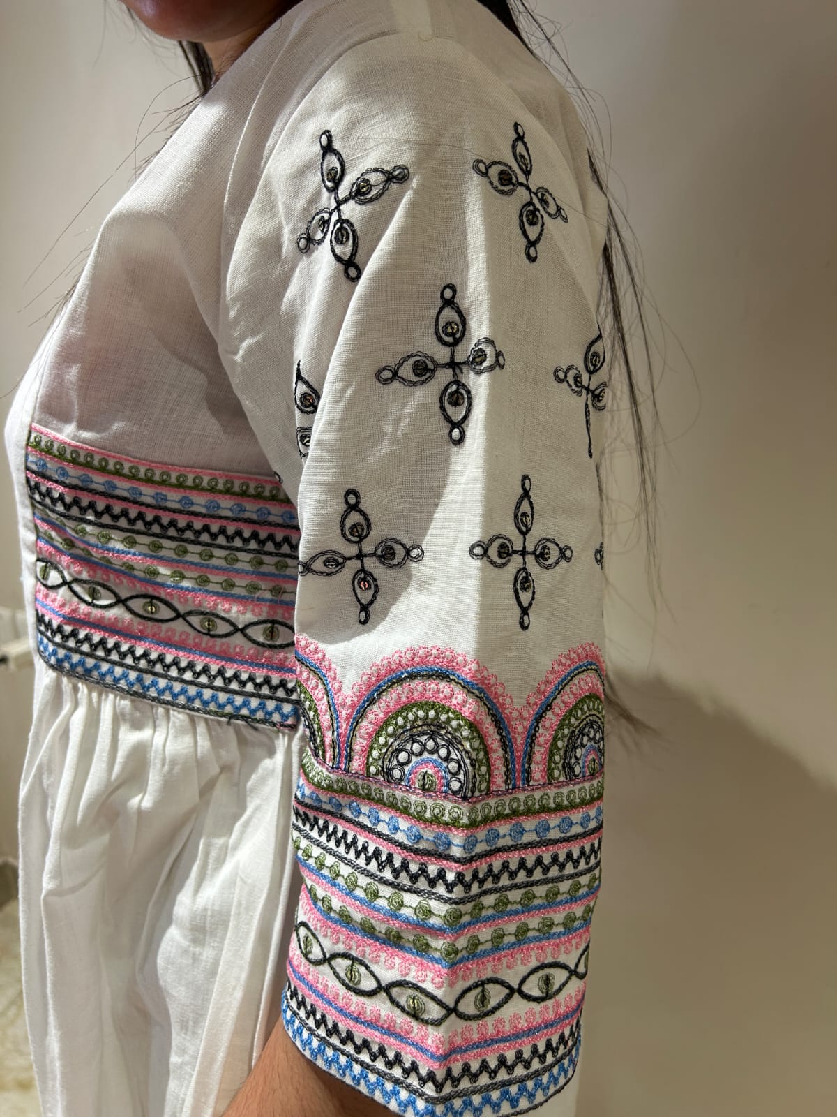 Ivory Charm Embroidered Kurta Set - Achyutara